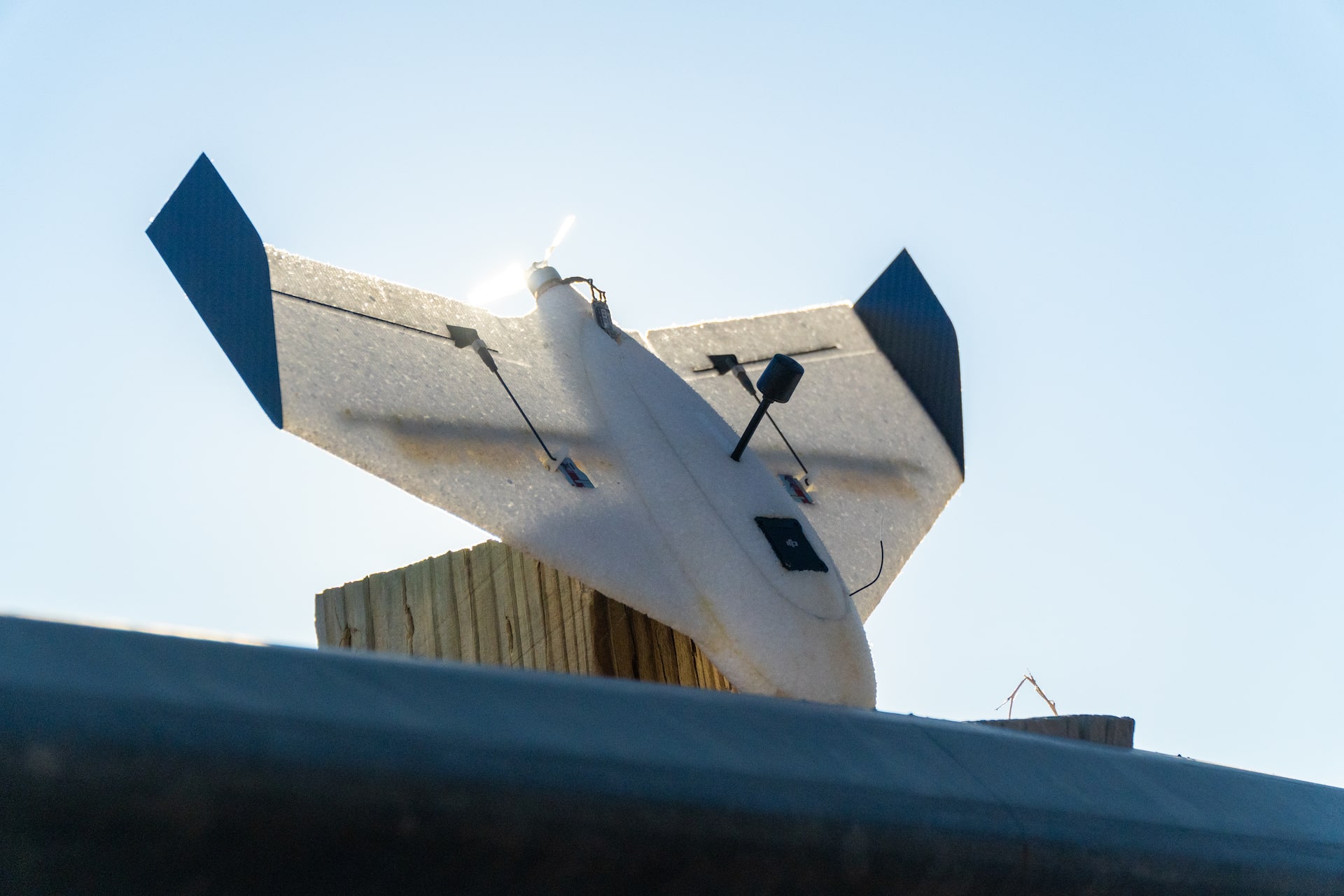 Flik Wing — sleek FPV flying wing on a desert lake bed